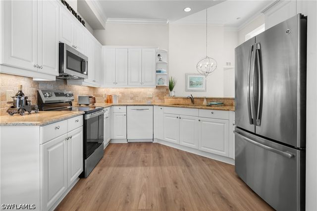 1540 Clermont DR F403, Naples, FL 34109