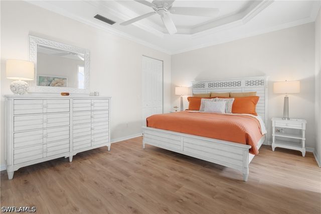 1540 Clermont DR F403, Naples, FL 34109