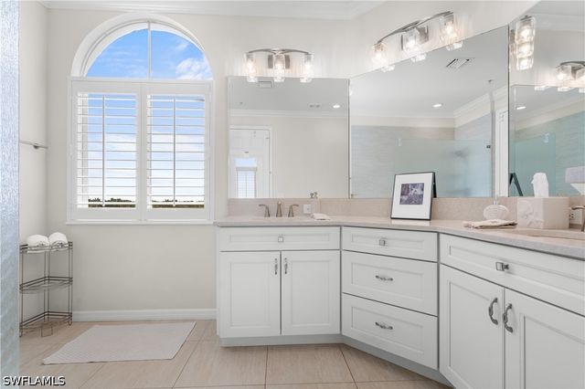 1540 Clermont DR F403, Naples, FL 34109