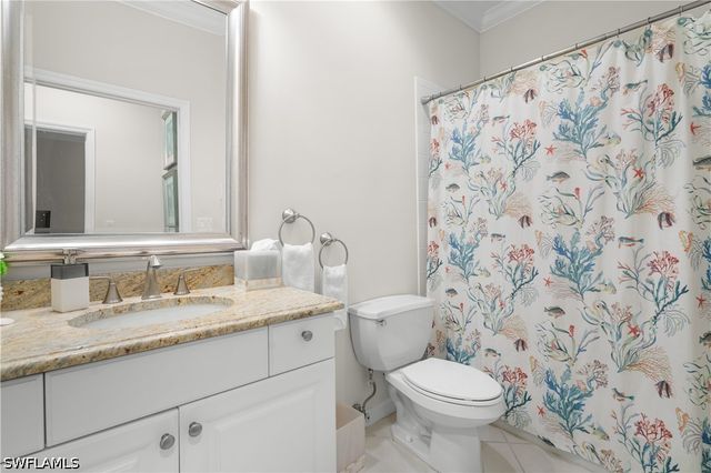 1540 Clermont DR F403, Naples, FL 34109