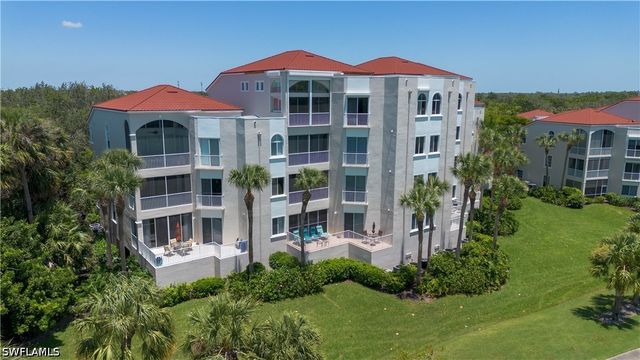 1540 Clermont DR F403, Naples, FL 34109