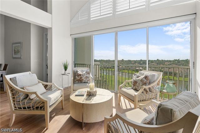 1540 Clermont DR F403, Naples, FL 34109