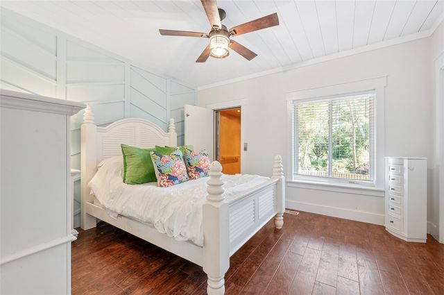 1320 Oak Street, St Simons Island, GA 31522