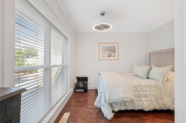 1320 Oak Street, St Simons Island, GA 31522