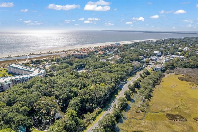 1320 Oak Street, St Simons Island, GA 31522