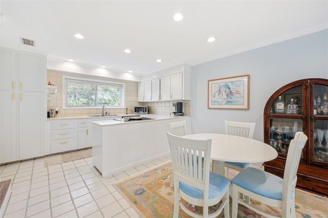 1320 Oak Street, St Simons Island, GA 31522