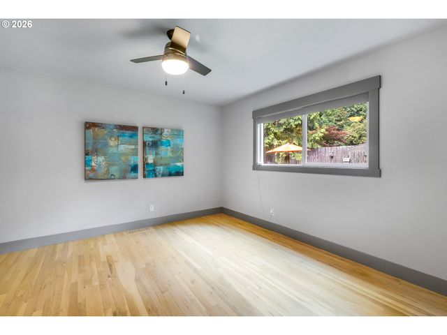 7665 Sw COPEL St, Portland, OR 97225