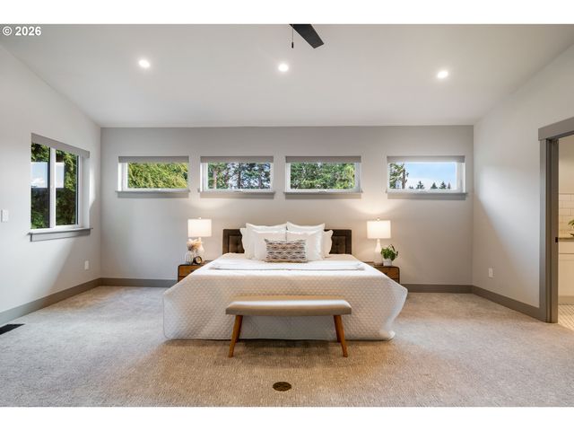 7665 Sw COPEL St, Portland, OR 97225