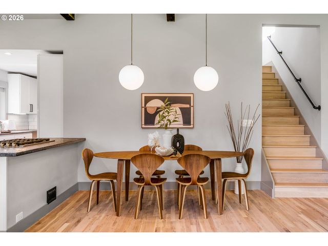 7665 Sw COPEL St, Portland, OR 97225