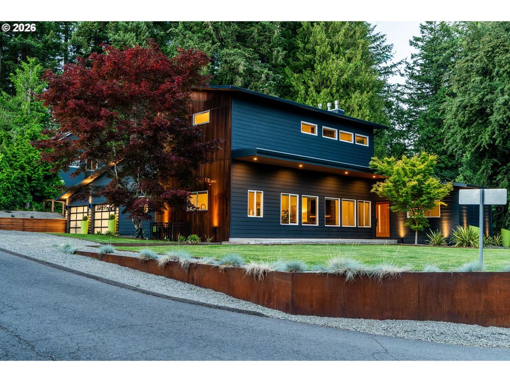 7665 Sw COPEL St, Portland, OR 97225