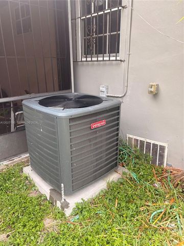 1100 NW 110th St, Miami, FL 33168