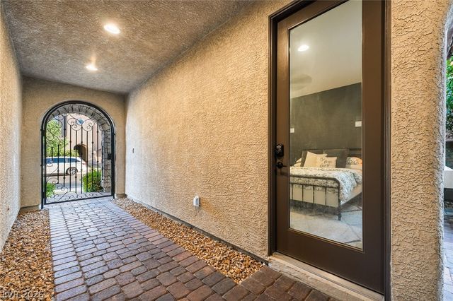 3062 Hushed Sonnet Avenue, Henderson, NV 89044