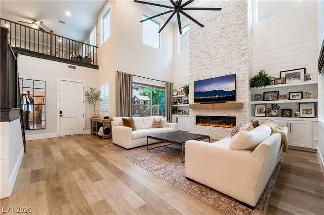 3062 Hushed Sonnet Avenue, Henderson, NV 89044