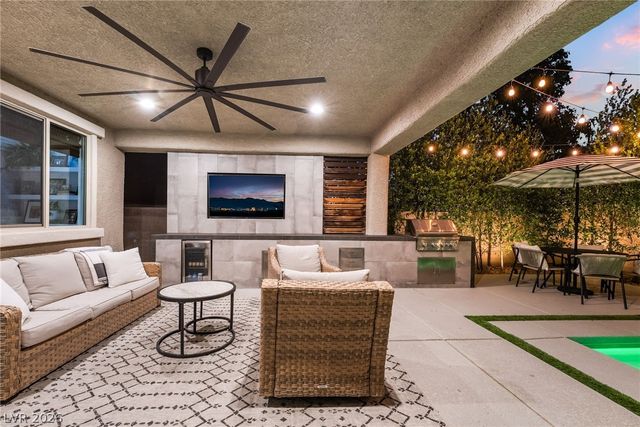 3062 Hushed Sonnet Avenue, Henderson, NV 89044