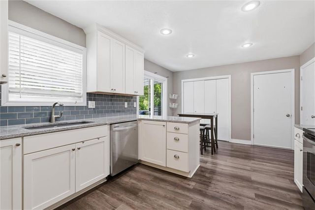 11249 Lakeview Drive, Kansas City, KS 66109