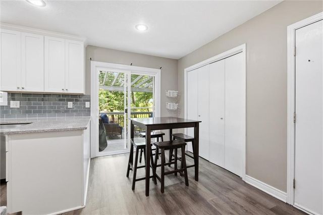 11249 Lakeview Drive, Kansas City, KS 66109