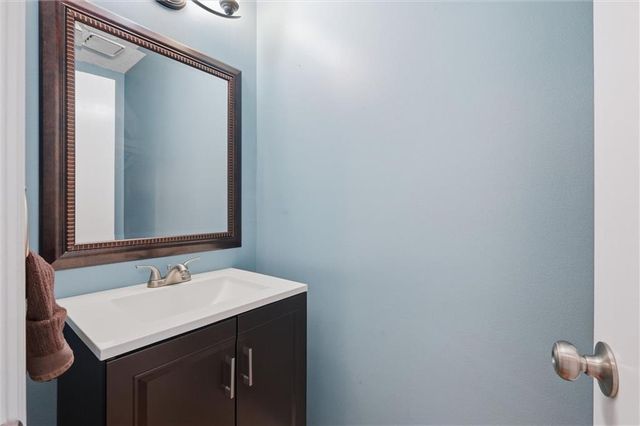 11249 Lakeview Drive, Kansas City, KS 66109