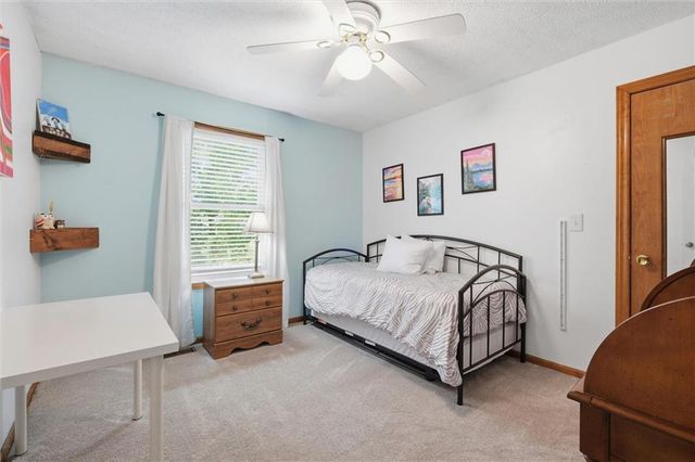 11249 Lakeview Drive, Kansas City, KS 66109