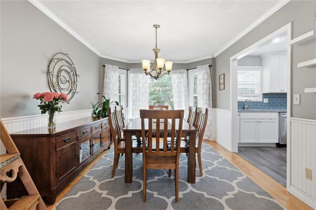 11249 Lakeview Drive, Kansas City, KS 66109