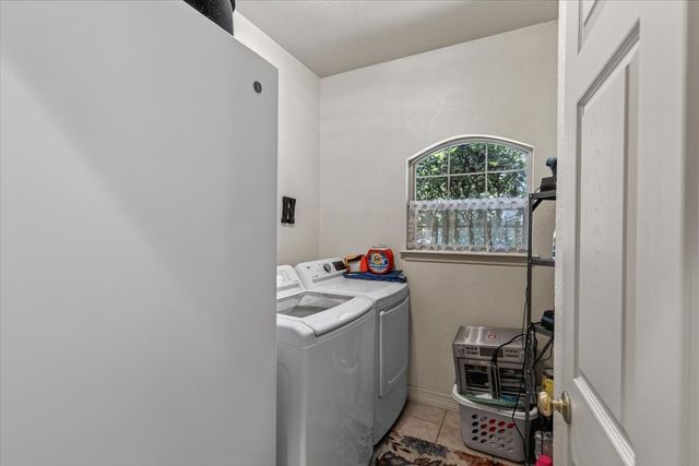5536 Point Lavista, Malakoff, TX 75148