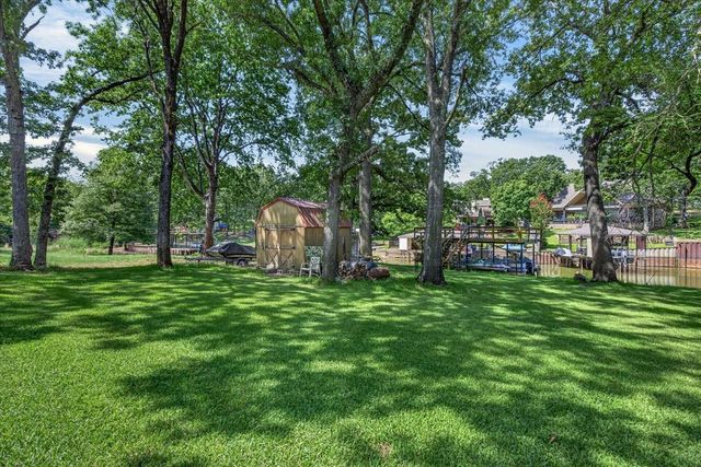 5536 Point Lavista, Malakoff, TX 75148