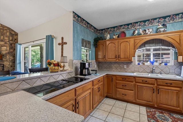 5536 Point Lavista, Malakoff, TX 75148