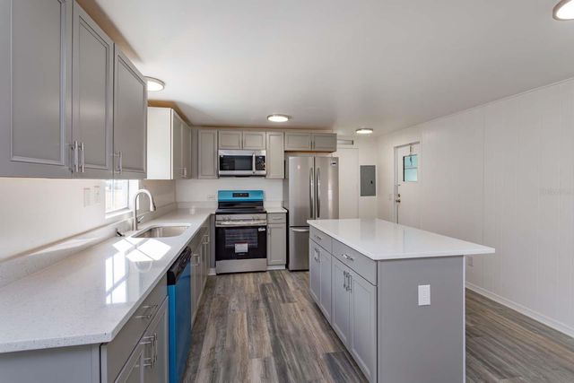 277 W PALM AVENUE, Bushnell, FL 33513