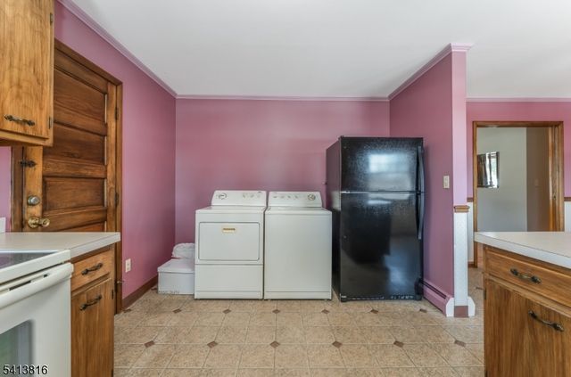 4 Roselle St, Holland Twp., NJ 08848