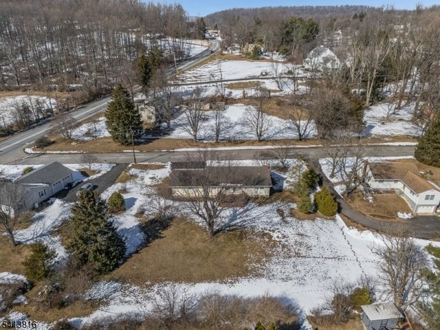 4 Roselle St, Holland Twp., NJ 08848