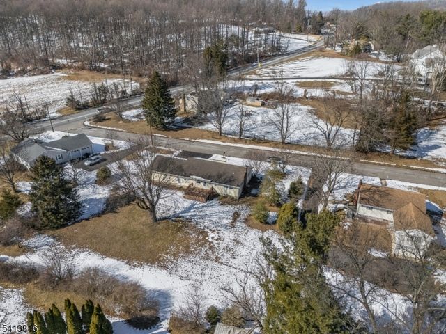 4 Roselle St, Holland Twp., NJ 08848