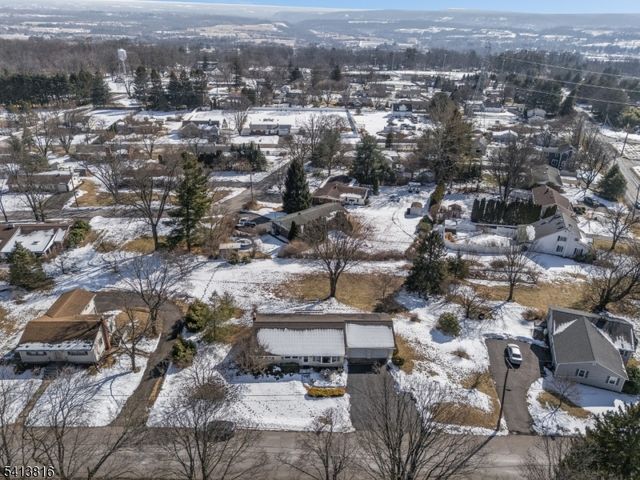 4 Roselle St, Holland Twp., NJ 08848