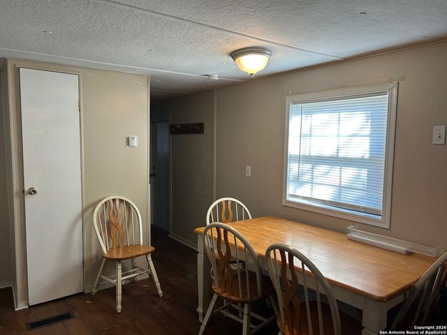 1064 Brook Valley, Canyon Lake, TX 78133