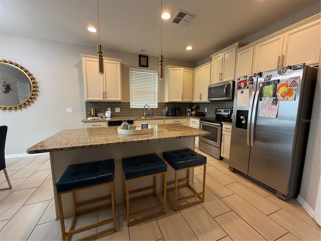 1834 CASTLETON DRIVE, St Cloud, FL 34771