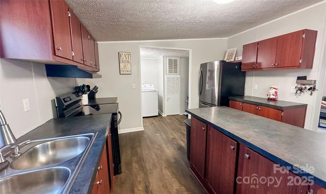 3516 Meldonna Drive, Maiden, NC 28650