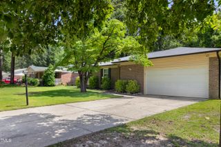 7023 Calamar Drive, Fayetteville, NC 28314