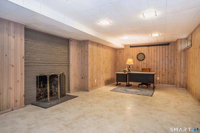 2425 Albany Avenue, West Hartford, CT 06117
