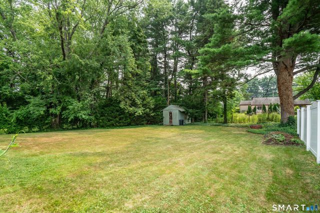 2425 Albany Avenue, West Hartford, CT 06117