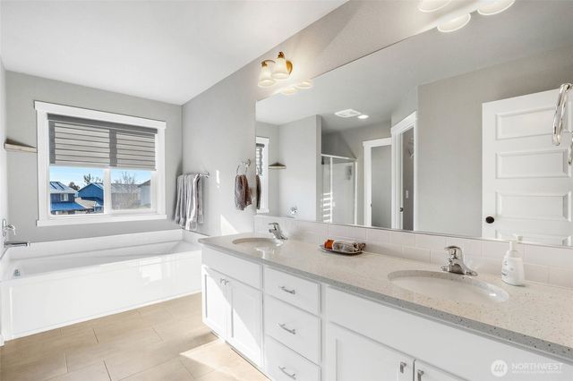 302 N Towhee Street, Moses Lake, WA 98837