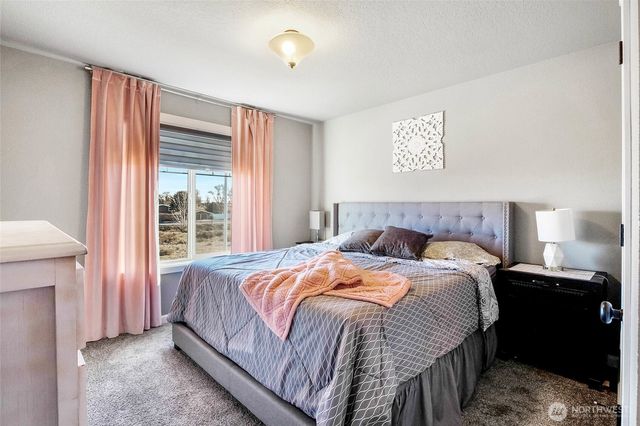 302 N Towhee Street, Moses Lake, WA 98837