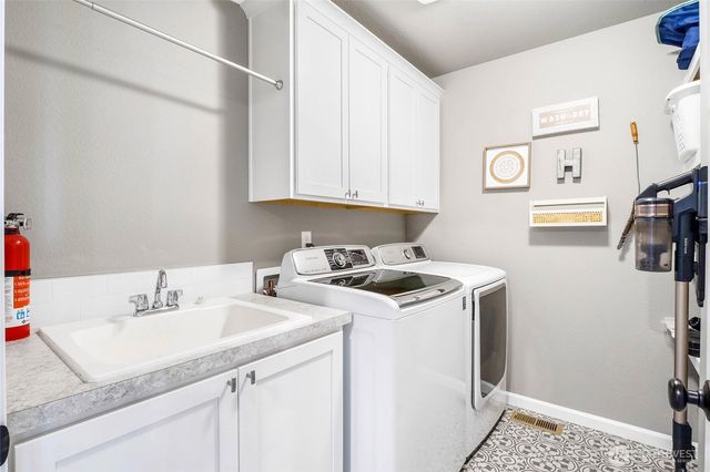 302 N Towhee Street, Moses Lake, WA 98837