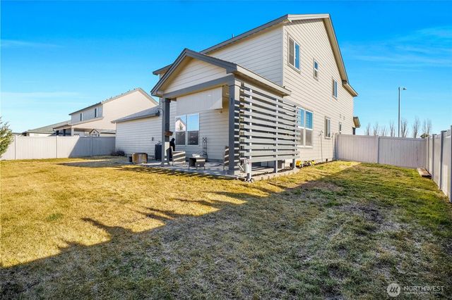 302 N Towhee Street, Moses Lake, WA 98837