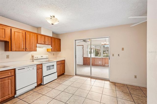 1329 NEW BEDFORD DRIVE, Sun City Center, FL 33573