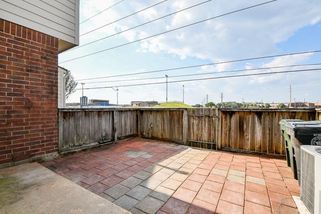 2930 Grants Lake Boulevard 407, Sugar Land, TX 77479