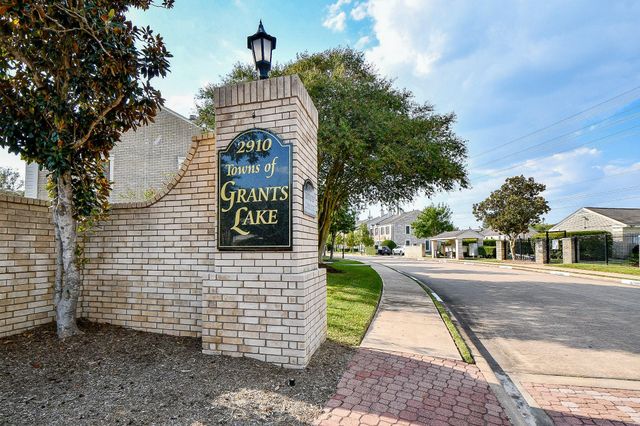 2930 Grants Lake Boulevard 407, Sugar Land, TX 77479