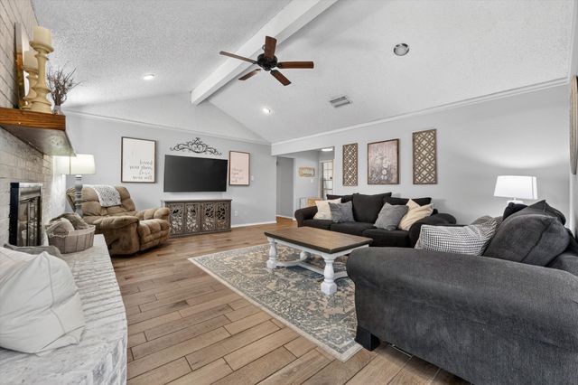 6724 Bartay Drive, North Richland Hills, TX 76182