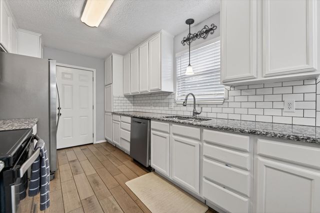 6724 Bartay Drive, North Richland Hills, TX 76182