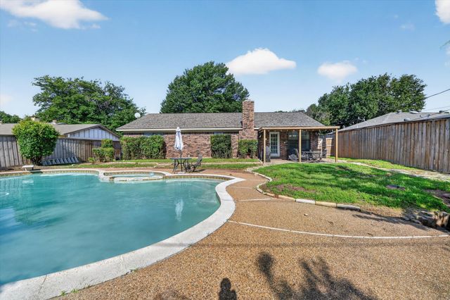 6724 Bartay Drive, North Richland Hills, TX 76182