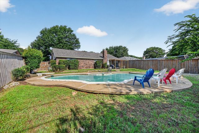 6724 Bartay Drive, North Richland Hills, TX 76182