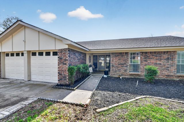 6724 Bartay Drive, North Richland Hills, TX 76182