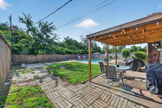 6724 Bartay Drive, North Richland Hills, TX 76182